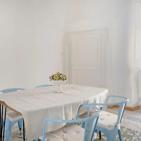 New Old House Διαμέρισμα *