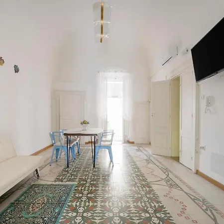 New Old House * Mola di Bari